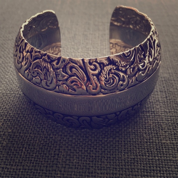 silver cuff bracelet - Picture 2 of 7